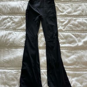 1st Phorm Flare Pant